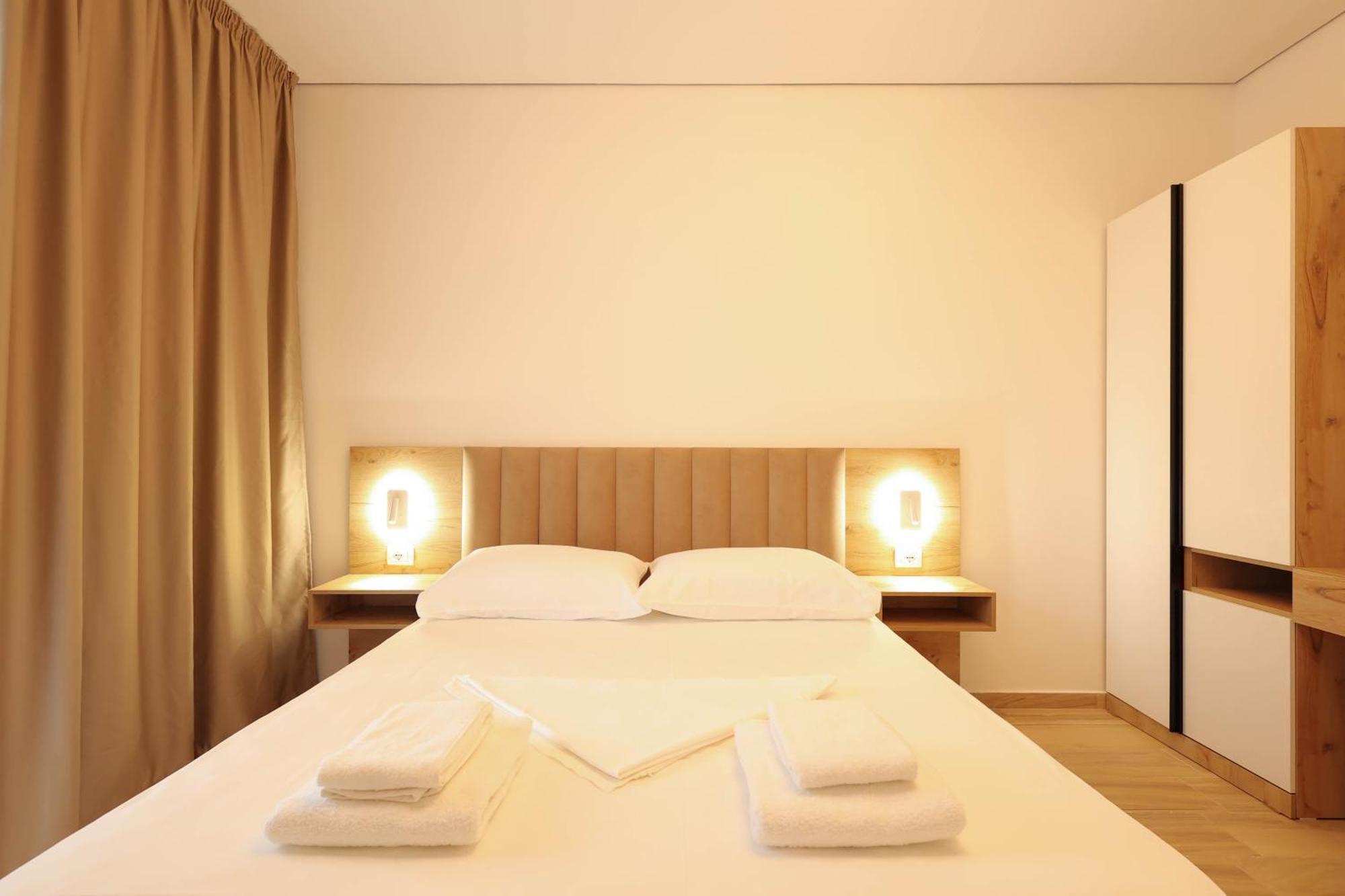 Sanpietro Vacation Apartments Durrës Exteriör bild