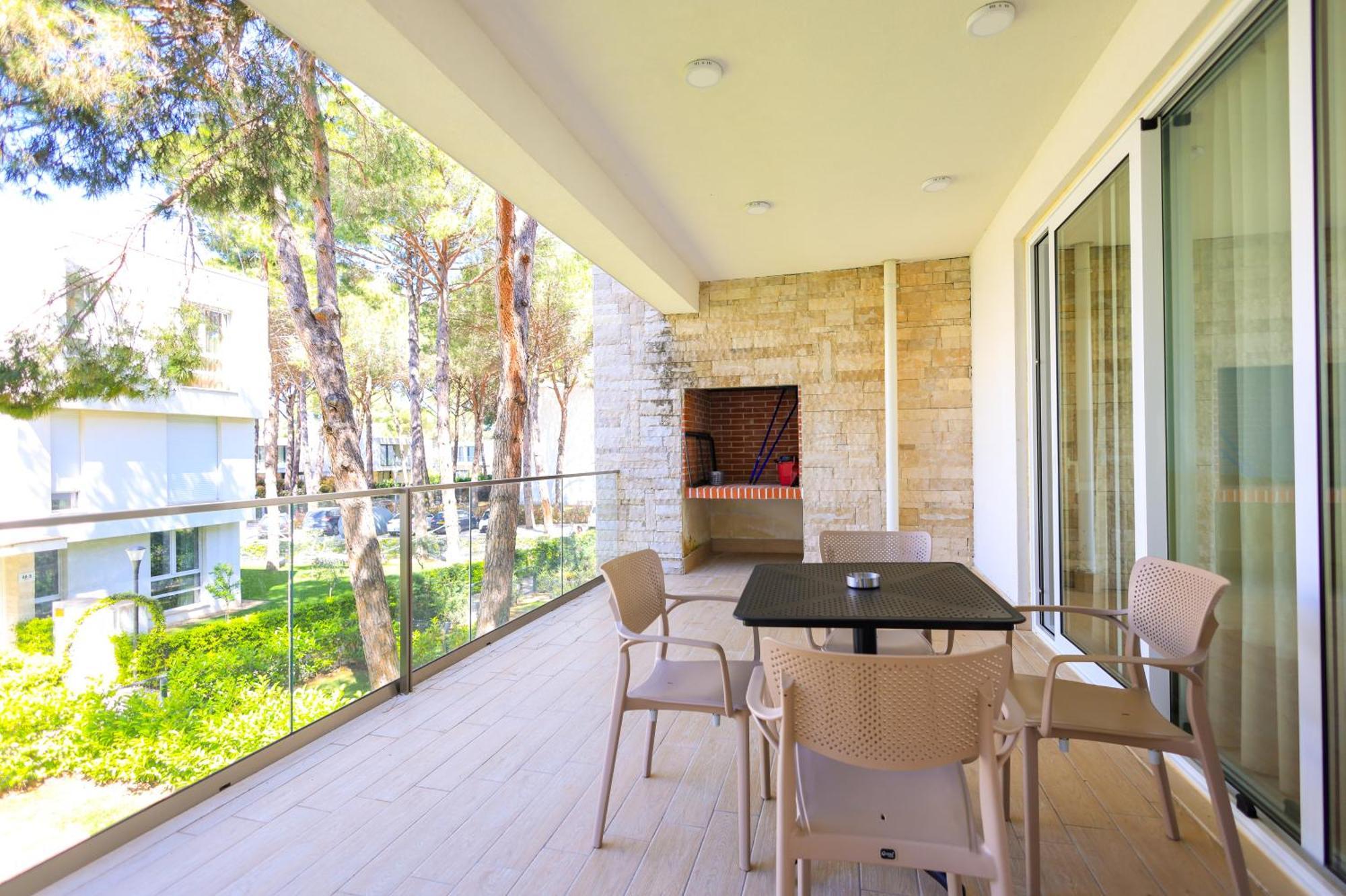 Sanpietro Vacation Apartments Durrës Exteriör bild